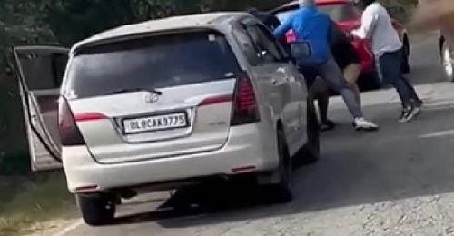 ಕಾರುಗಳ ದರೋಡೆ ಕೇಸ್: ಮೈಸೂರಿನಲ್ಲಿ ಓರ್ವ ಶಂಕಿತ ವ್ಯಕ್ತಿ ವಶಕ್ಕೆ.