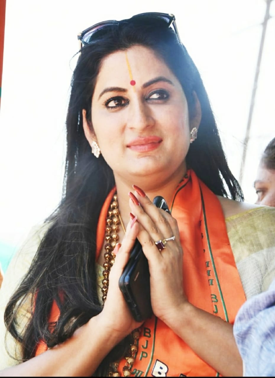 ಕನ್ನಡ  ಕಲಾವಿದರಿಗೆ  ಗೌರವ ಕೊಡಿ ; ಡಾ.ರೂಪ ಅಯ್ಯರ್ ಆಕ್ರೋಶ !!