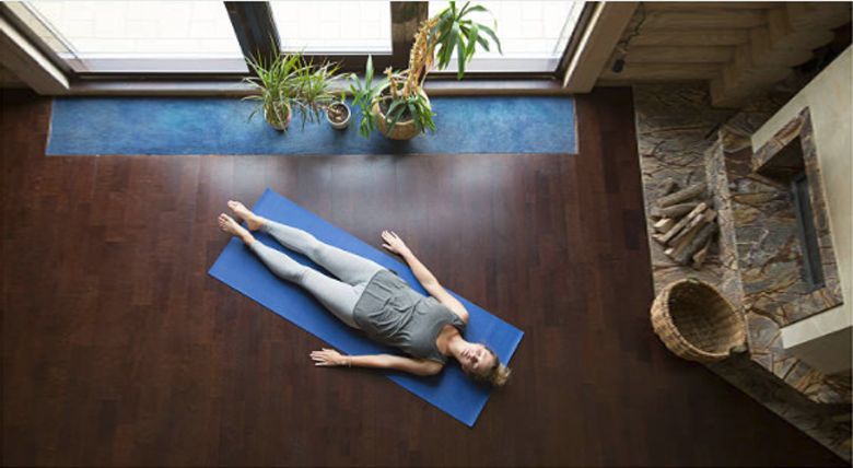 ನಿಮಗೇನಾದ್ರೂ ನೆಲದ ಮೇಲೆ ಮಲಗುವ ಅಭ್ಯಾಸ ಇದ್ರೆ, ವೈದ್ಯರು ಏನ್ ಹೇಳ್ತಾರೆ ನೋಡಿ….