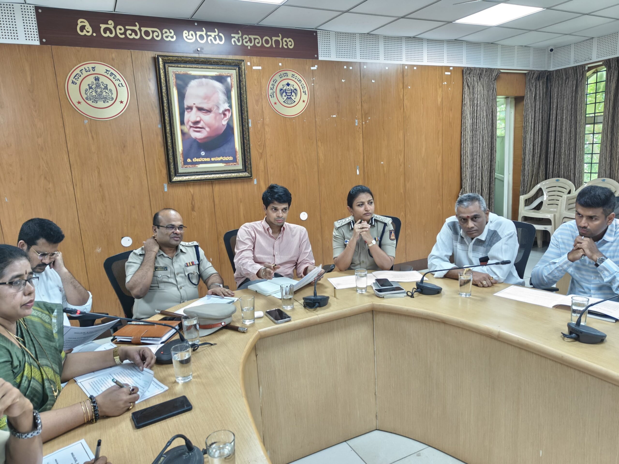 ಚಾಮುಂಡೇಶ್ವರಿ ಅಮ್ಮನವರ ಜನ್ಮೋತ್ಸವ ಹಾಗೂ ಆಷಾಡ ಶುಕ್ರವಾರ ಗಳ ಪೂರ್ವಸಿದ್ಧತಾ ಸಭೆ – ಜಿ ಲಕ್ಷ್ಮೀಕಾಂತ ರೆಡ್ಡಿ.