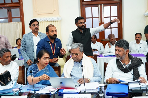 AC, DC ಕೋರ್ಟ್ ನಲ್ಲಿ ಐದು ವರ್ಷಕ್ಕೂ ಹಳೆಯದಾದ ಬಾಕಿ ಪ್ರಕರಣ; ಅಧಿಕಾರಿಗಳಿಗೆ ತರಾಟೆಗೆ ತೆಗೆದುಕೊಂಡ ಸಿಎಂ‌.