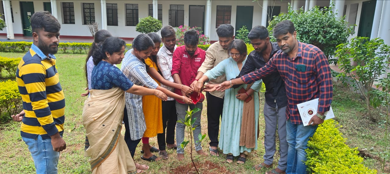 ಕುವೆಂಪು ಕನ್ನಡ ಅಧ್ಯಯನ  ಸಂಸ್ಥೆಯಲ್ಲಿ ‘ಪರಿಸರ ಮತ್ತು ಆರೋಗ್ಯ’ ತತ್ವದಡಿ ಪರಿಸರ ದಿನ ಆಚರಣೆ.