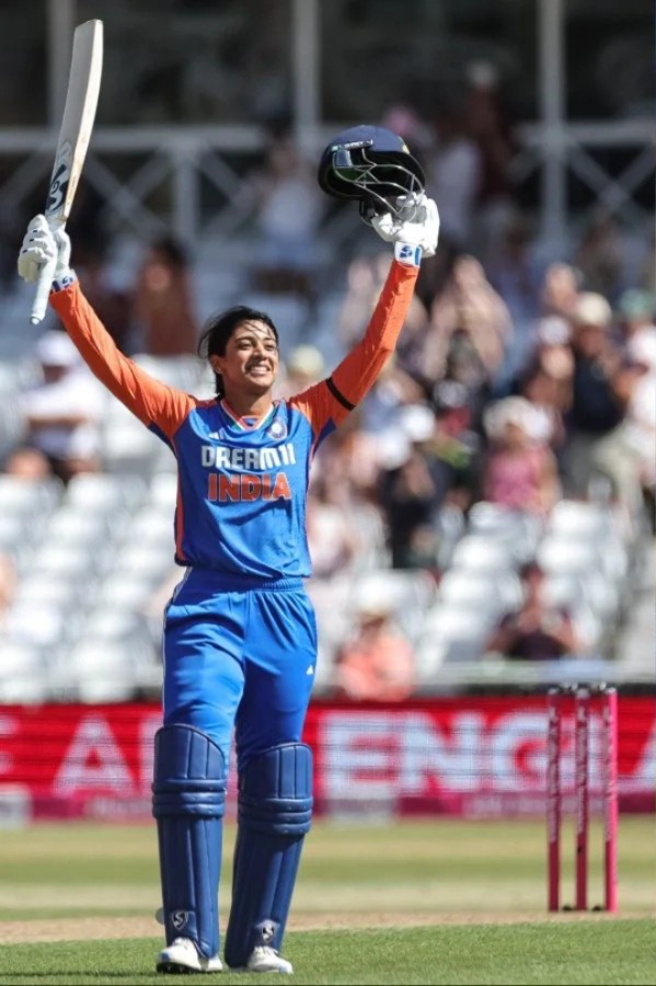 ಮಹಿಳಾ ಕ್ರಿಕೆಟ್ ಗೆ ವರದಾನ ; ಸ್ಮೃತಿ ಮಂಧಾನ : ಒಂದೇ ಪಂದ್ಯದಲ್ಲಿ ಹಲವಾರು ದಾಖಲೆಗಳು ಉಡೀಸ್….