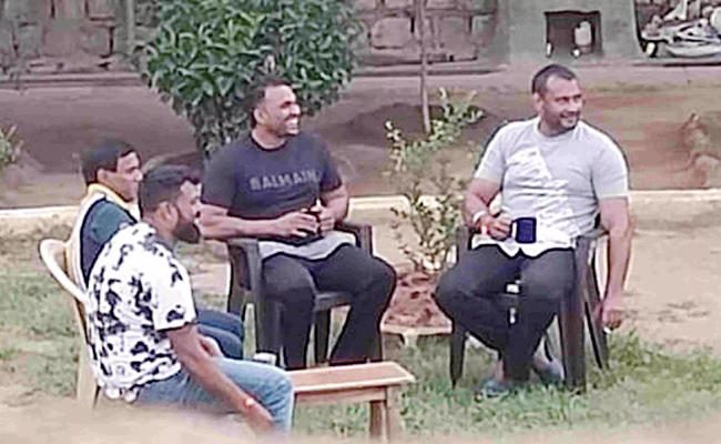 ದರ್ಶನ್ ಜಾಮೀನಿನ ಜೊತೆಗೆ VIP ಟ್ರೀಟ್‌ಮೆಂಟ್ ಗೂ ಬಿತ್ತು ಬ್ರೇಕ್ ! ಸುಪ್ರೀಂ ಎಚ್ಚರಿಕೆ !