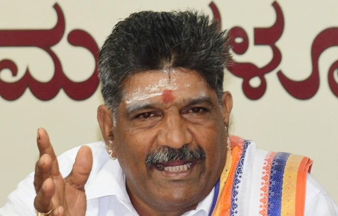 ಬ್ರಹ್ಮಾವರ ಠಾಣೆಯಲ್ಲಿ ಮಹೇಶ್ ಶೆಟ್ಟಿ ತಿಮರೋಡಿ ಬಂಧನ