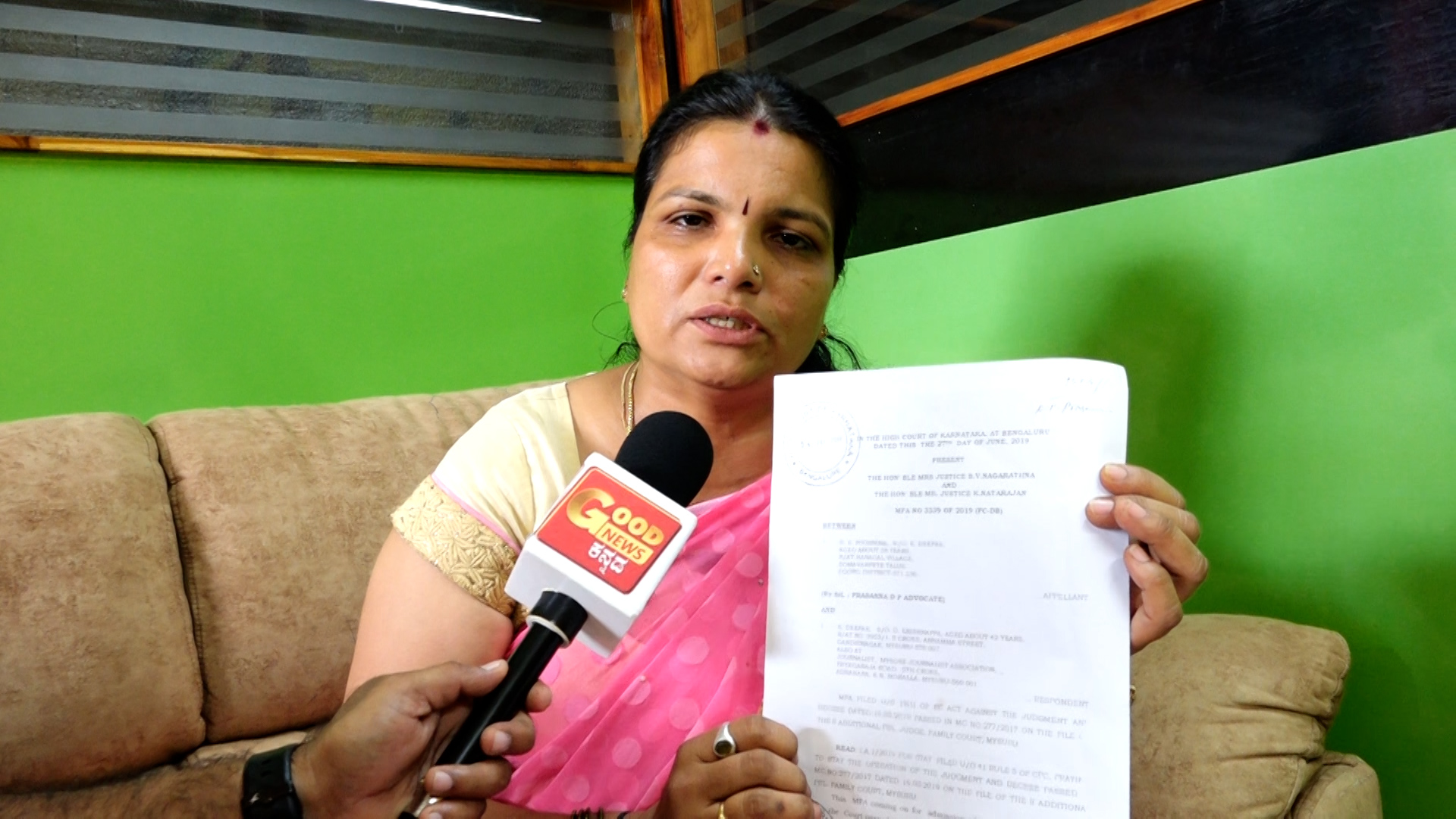 ಪ್ರೆಸ್ ಮೀಟ್ ಮಾಡಲು ಬಂದ ಮಹಿಳೆಯನ್ನು ಪೋಲಿಸ್ ಠಾಣೆಗೆ ಕಳುಹಿಸಿದ ಮೈಸೂರು ಜಿಲ್ಲಾ ಪತ್ರಕರ್ತರ ಸಂಘ.