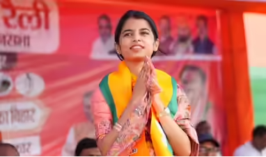 25 ವರ್ಷದ ಕಿರಿಯ ಶಾಸಕಿ ಮೈಥಿಲಿ ಠಾಕೂರ್! ಇವರ ಹಿನ್ನೆಲೆ ಏನು?