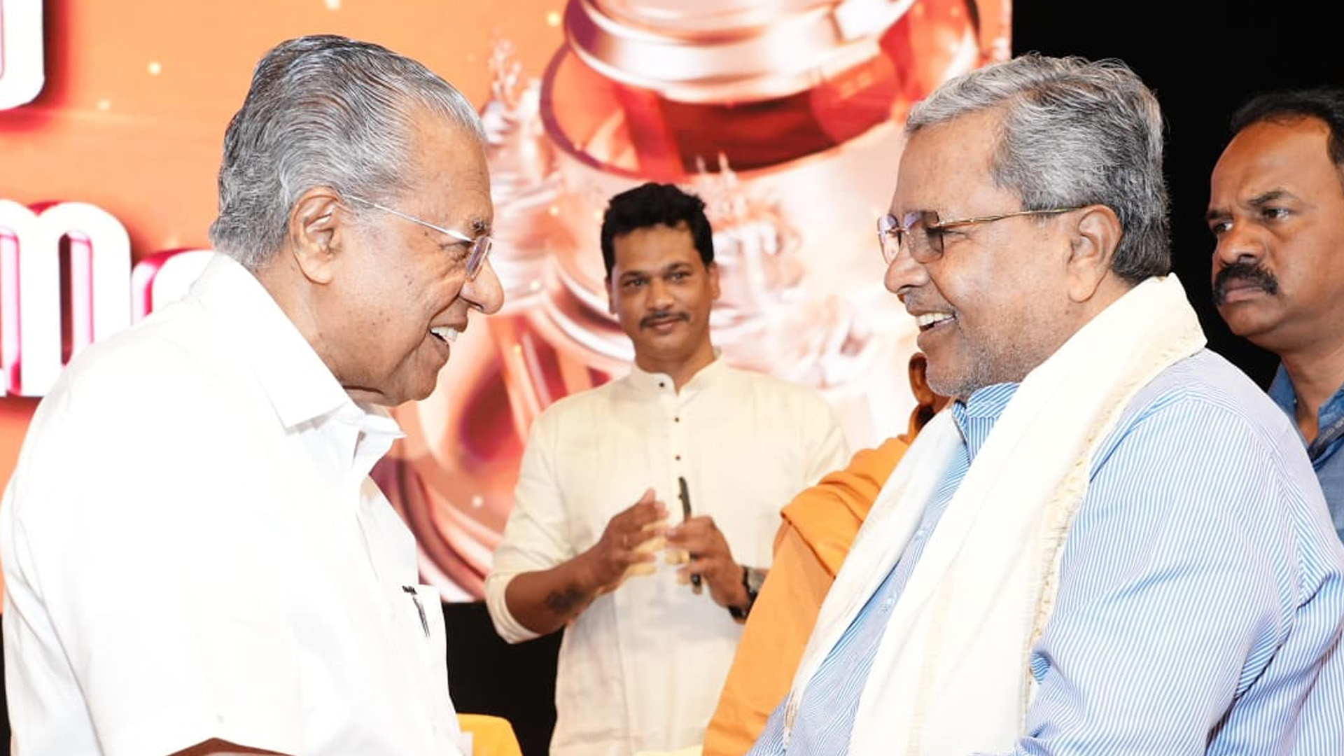 ಕೇರಳದ ಕನ್ನಡ ಮಾಧ್ಯಮ ಶಾಲೆಗಳಲ್ಲಿ ಮಲಯಾಳಂ ಕಡ್ಡಾಯ : ಕೇರಳ ಸರ್ಕಾರದ ನಡೆಗೆ ಸಿಎಂ ಸಿದ್ದರಾಮಯ್ಯ ವಿರೋಧ